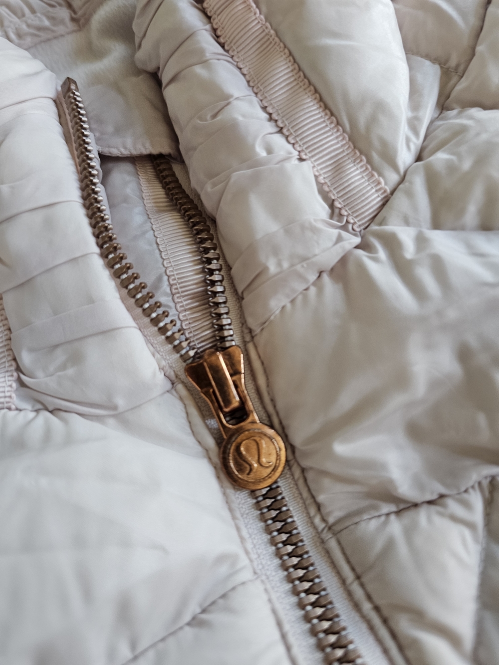 lululemon athletica Light Pink Quilted Puffer Vest - Picture 4 of 9